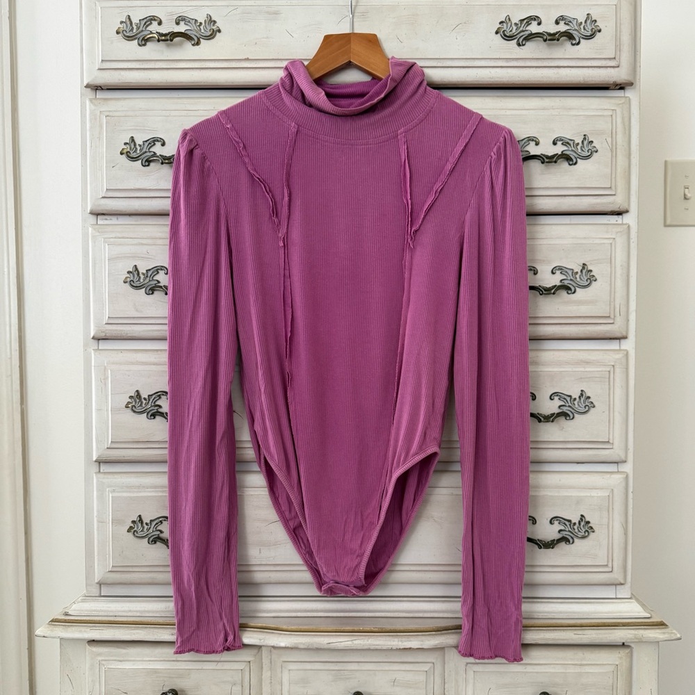 POL Lavender Ribbed Reverse Seam Bodysuit - Picture 2 of 5